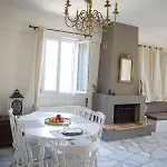 Skinos House * Vári